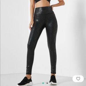 AERIE OFFLINE The Hugger High Waisted Crackle Leggings faux leather effect XS